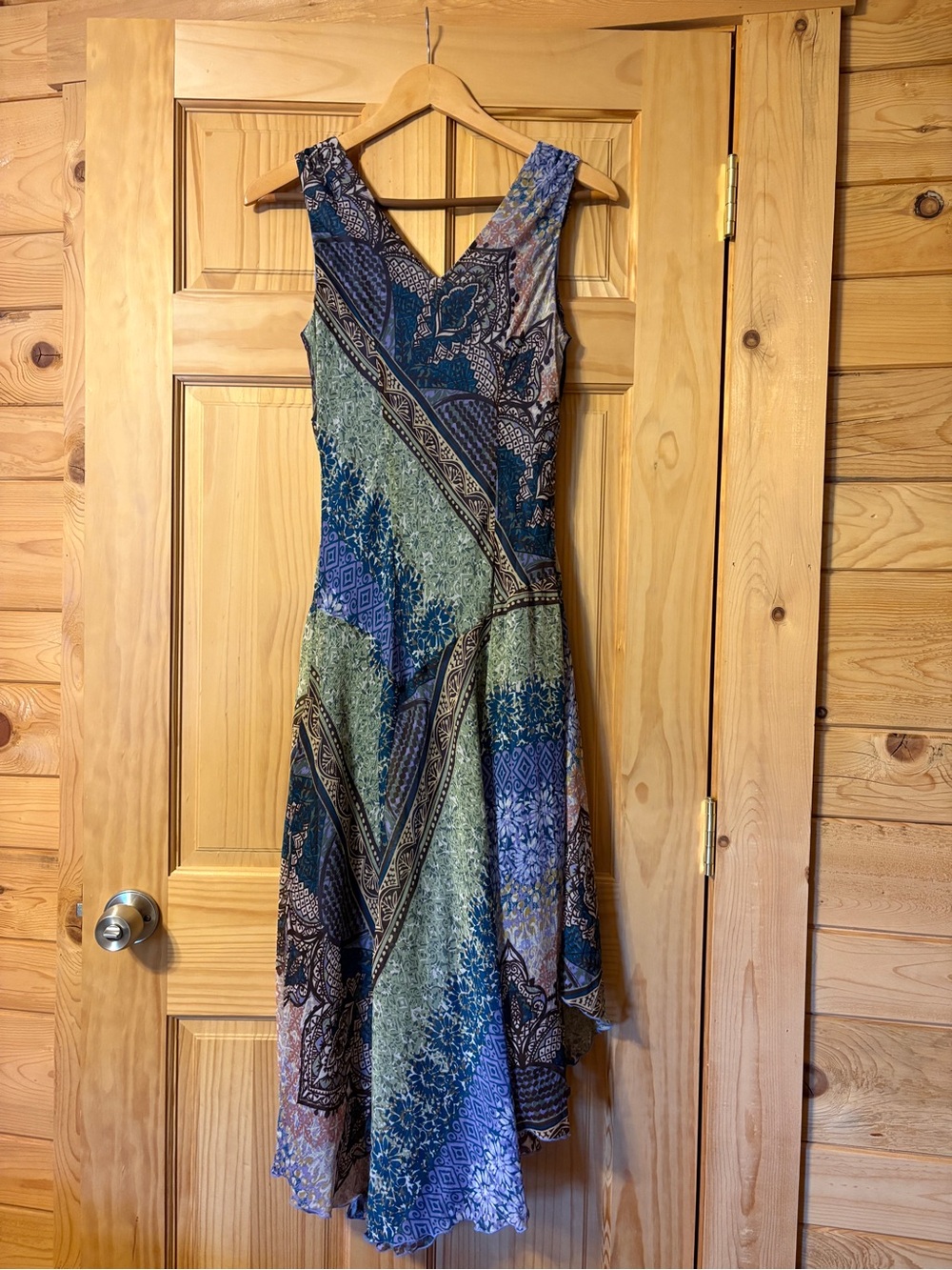 Dressbarn Boho Multicolor V-Neck Sleeveless Midi Dress - Picture 2 of 4